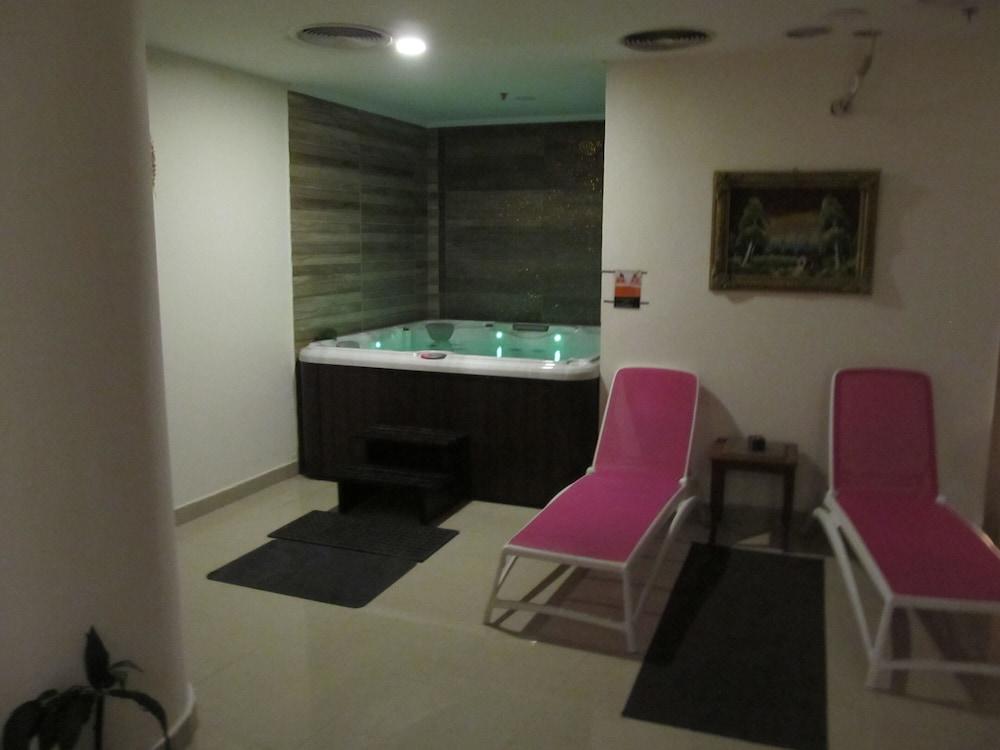 Отель Tolip El Narges & Spa